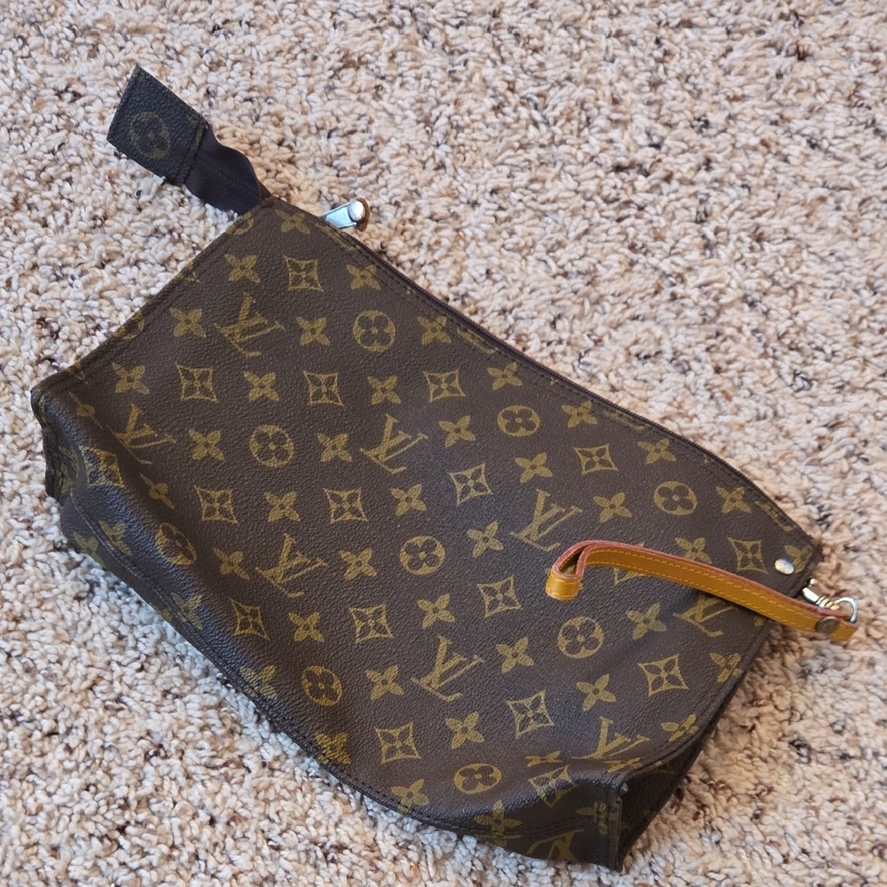 Louis Vuitton Monogram Toiletry Bag in Brown - Picture 6 of 11